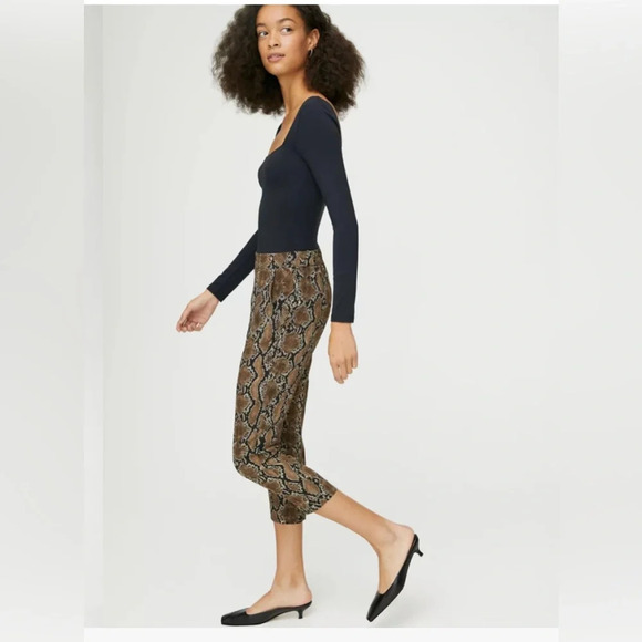 - Babaton Atelier Aritzia Conan Snake
Print Cropped Pull On  Pants Size 4 - Picture 3 of 13